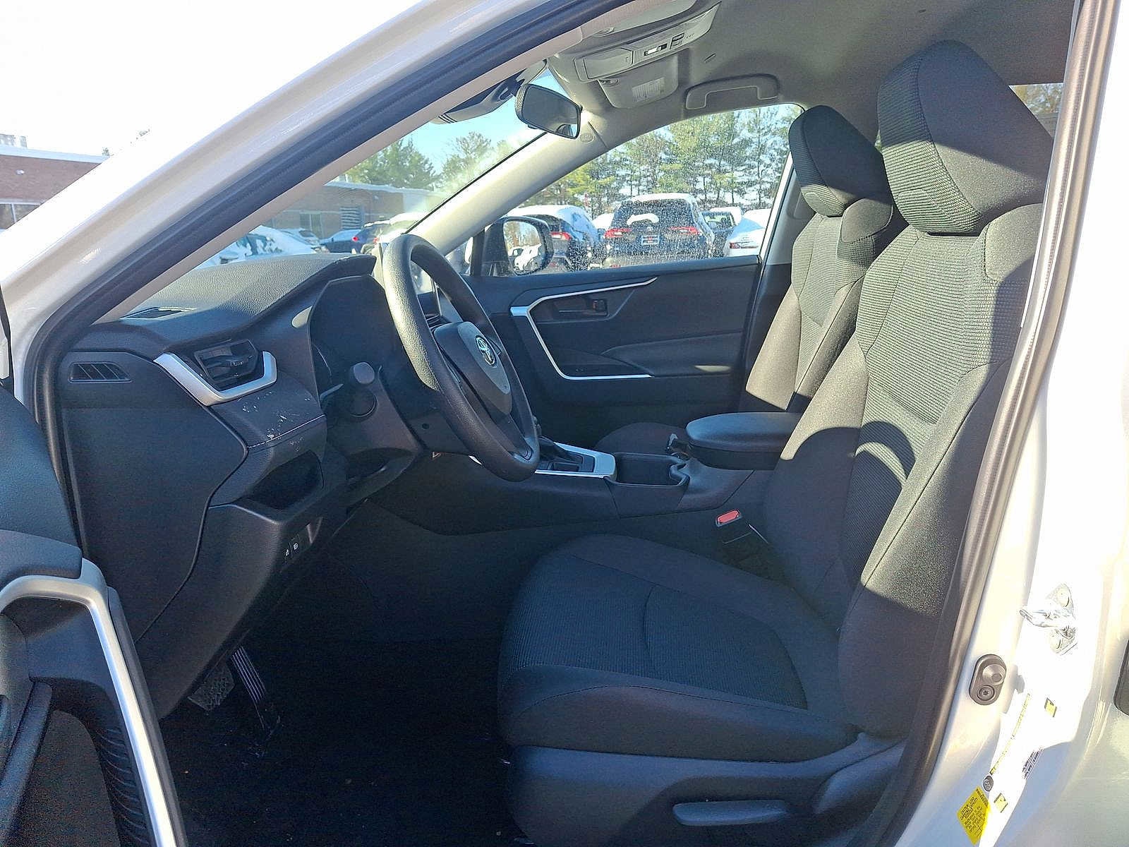 Thumbnail: 2025 Toyota RAV4 - 14