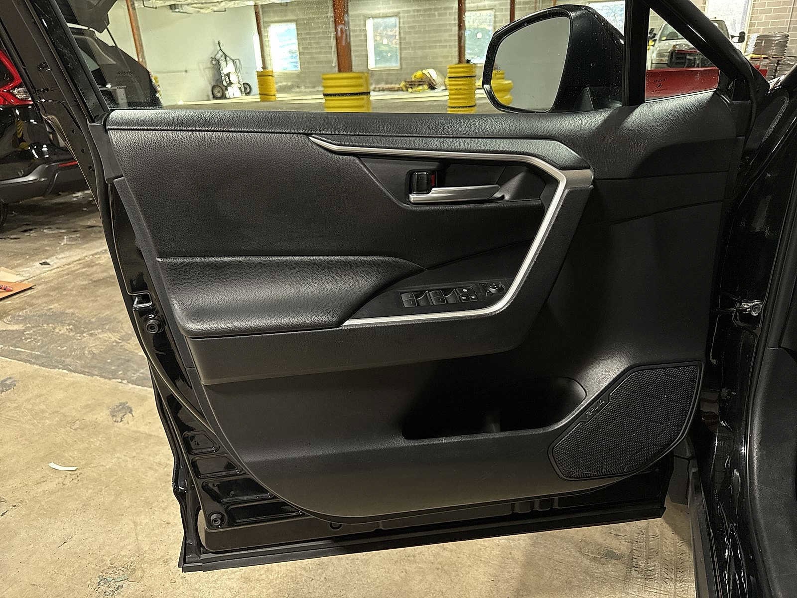 Thumbnail: 2023 Toyota RAV4 - 30