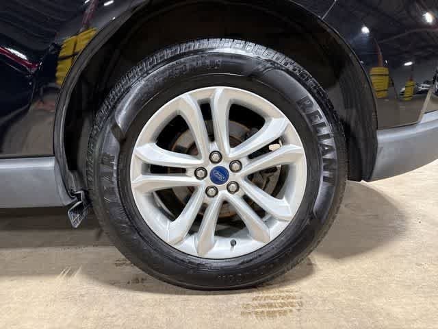Thumbnail: 2019 Ford Edge - 10