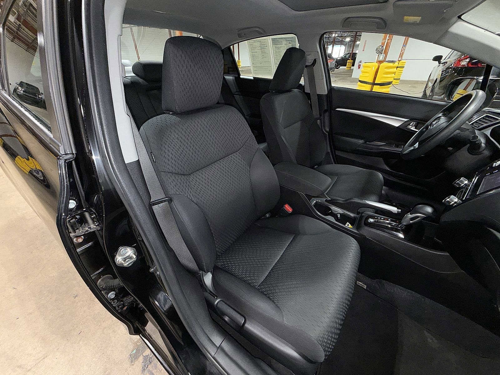 Thumbnail: 2015 Honda Civic - 16