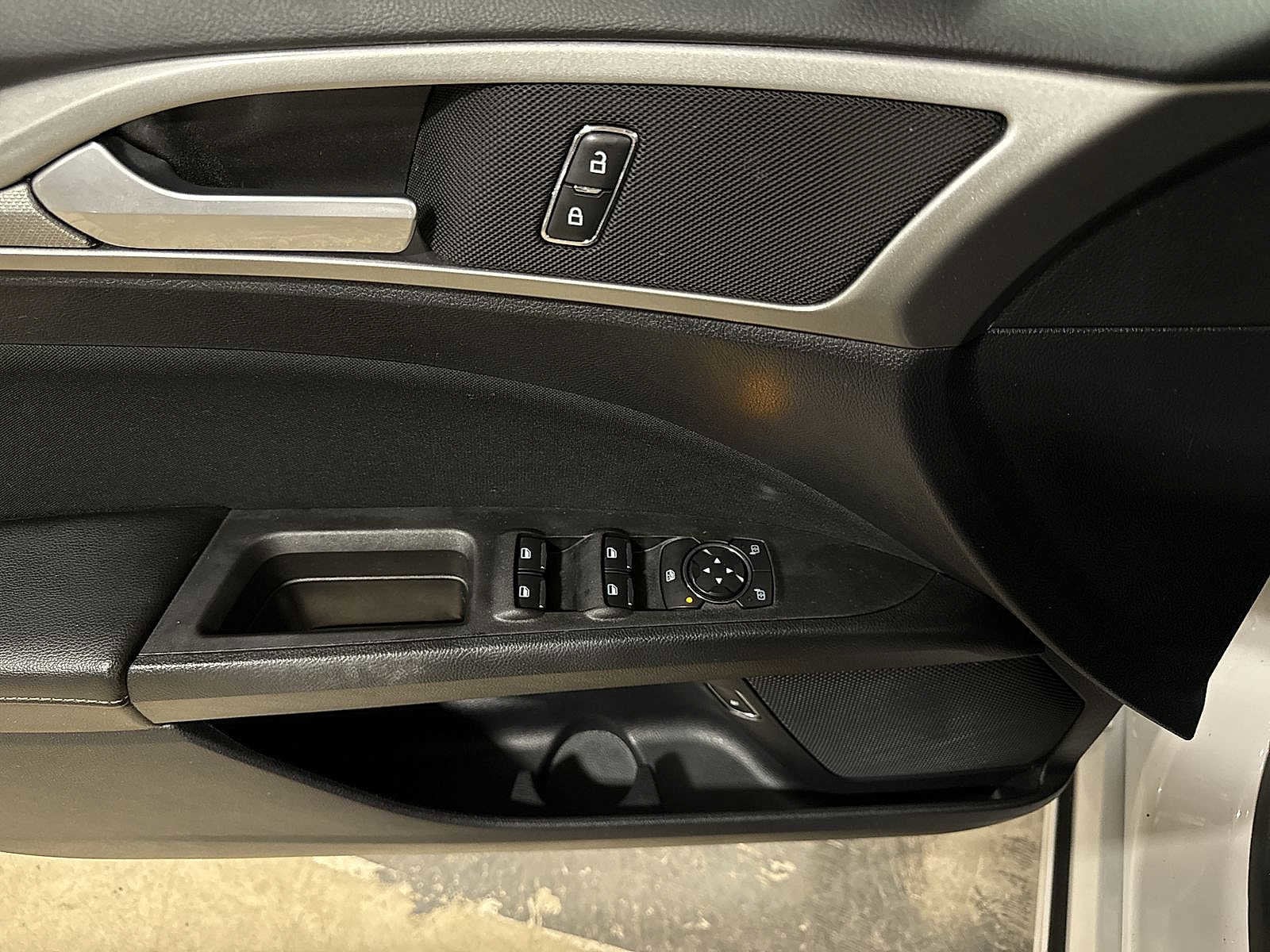 Thumbnail: 2020 Ford Fusion - 23