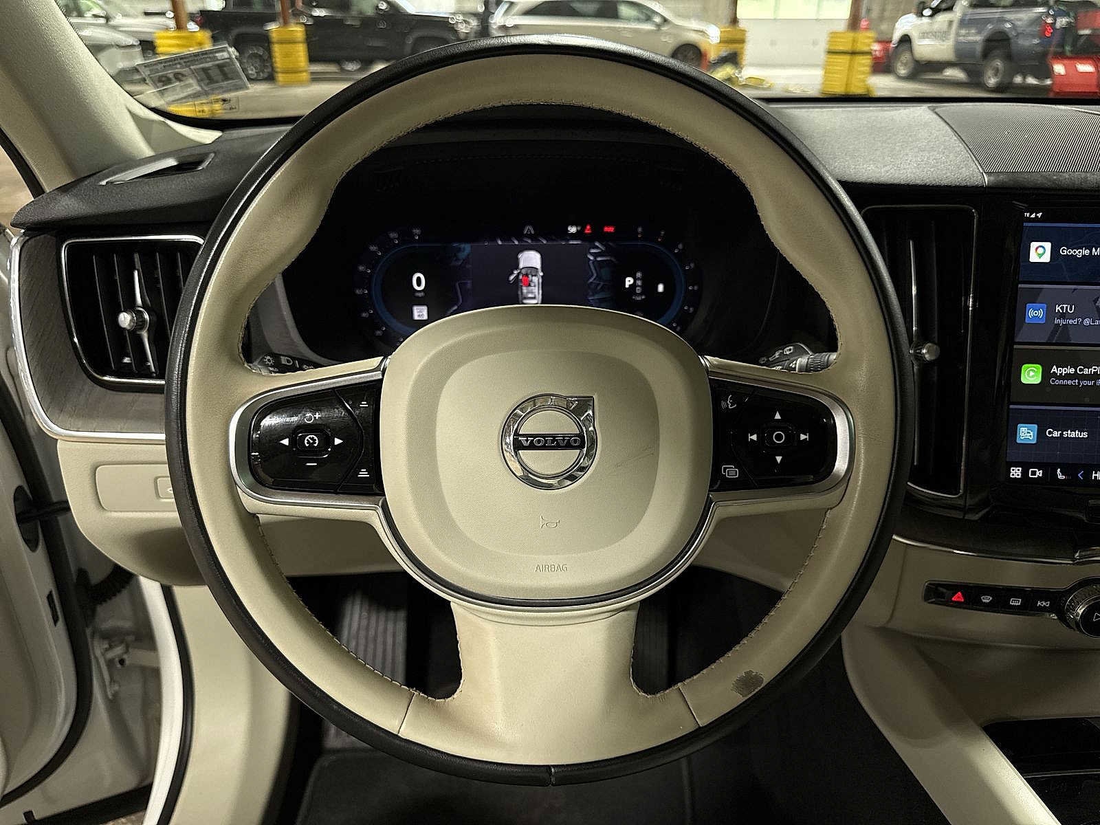 Thumbnail: 2023 Volvo XC60 - 18