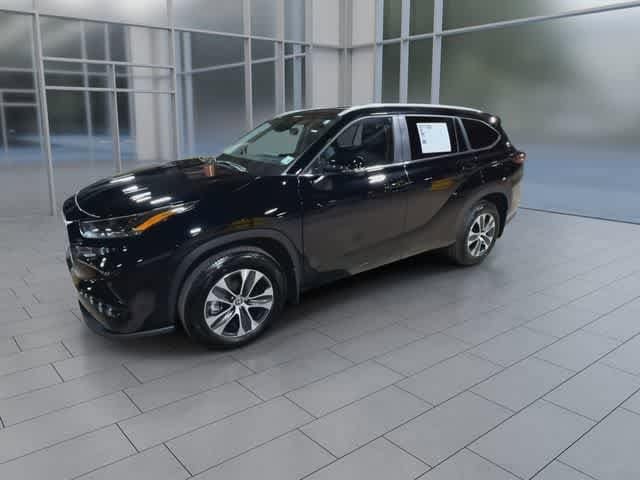 Thumbnail: 2025 Toyota Highlander - 4