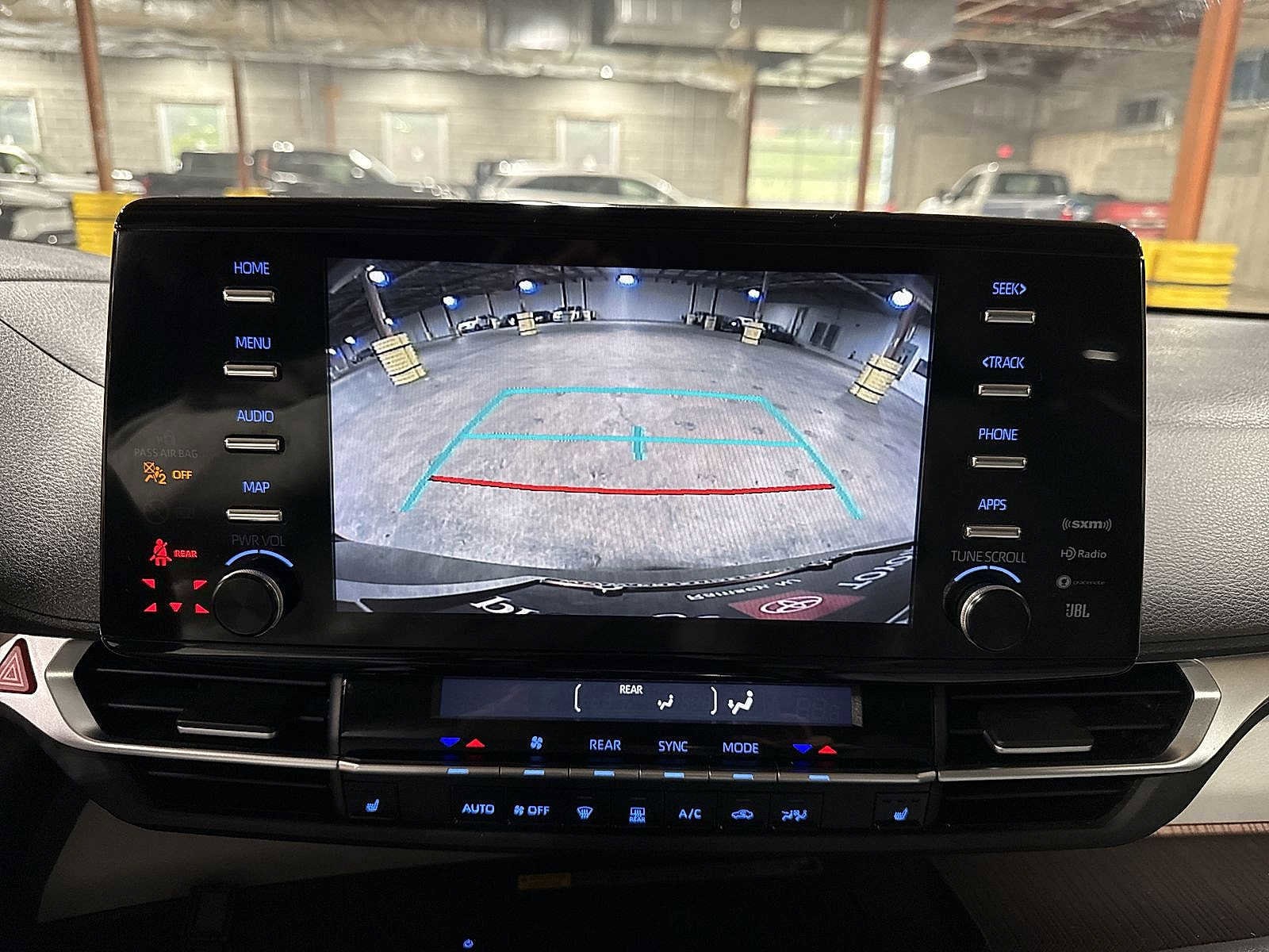 Thumbnail: 2023 Toyota Sienna - 26