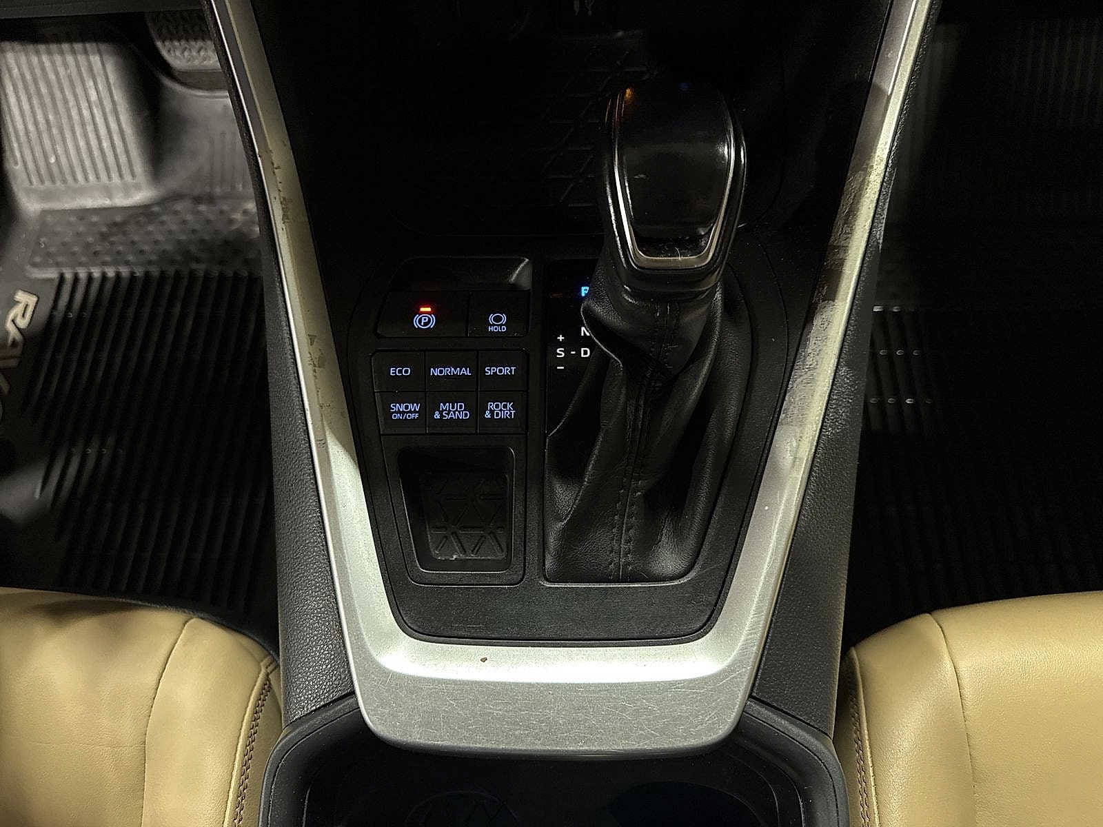 Thumbnail: 2019 Toyota RAV4 - 32