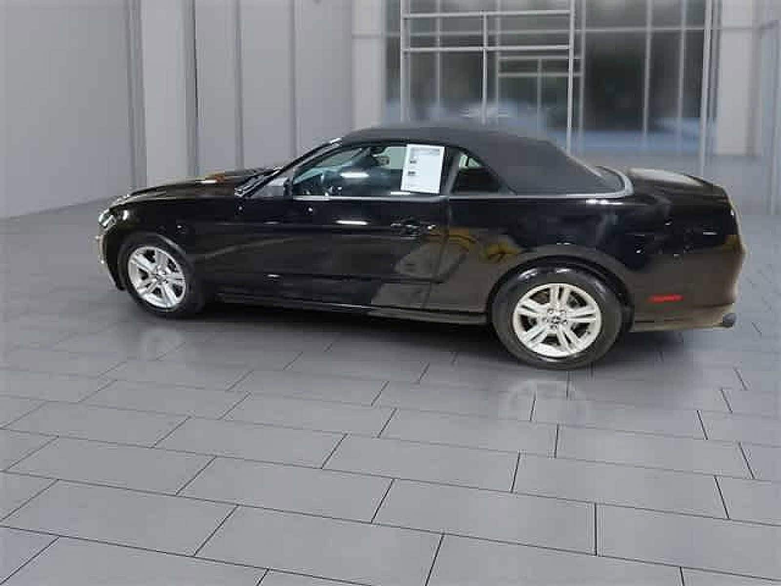 Thumbnail: 2014 Ford Mustang - 10
