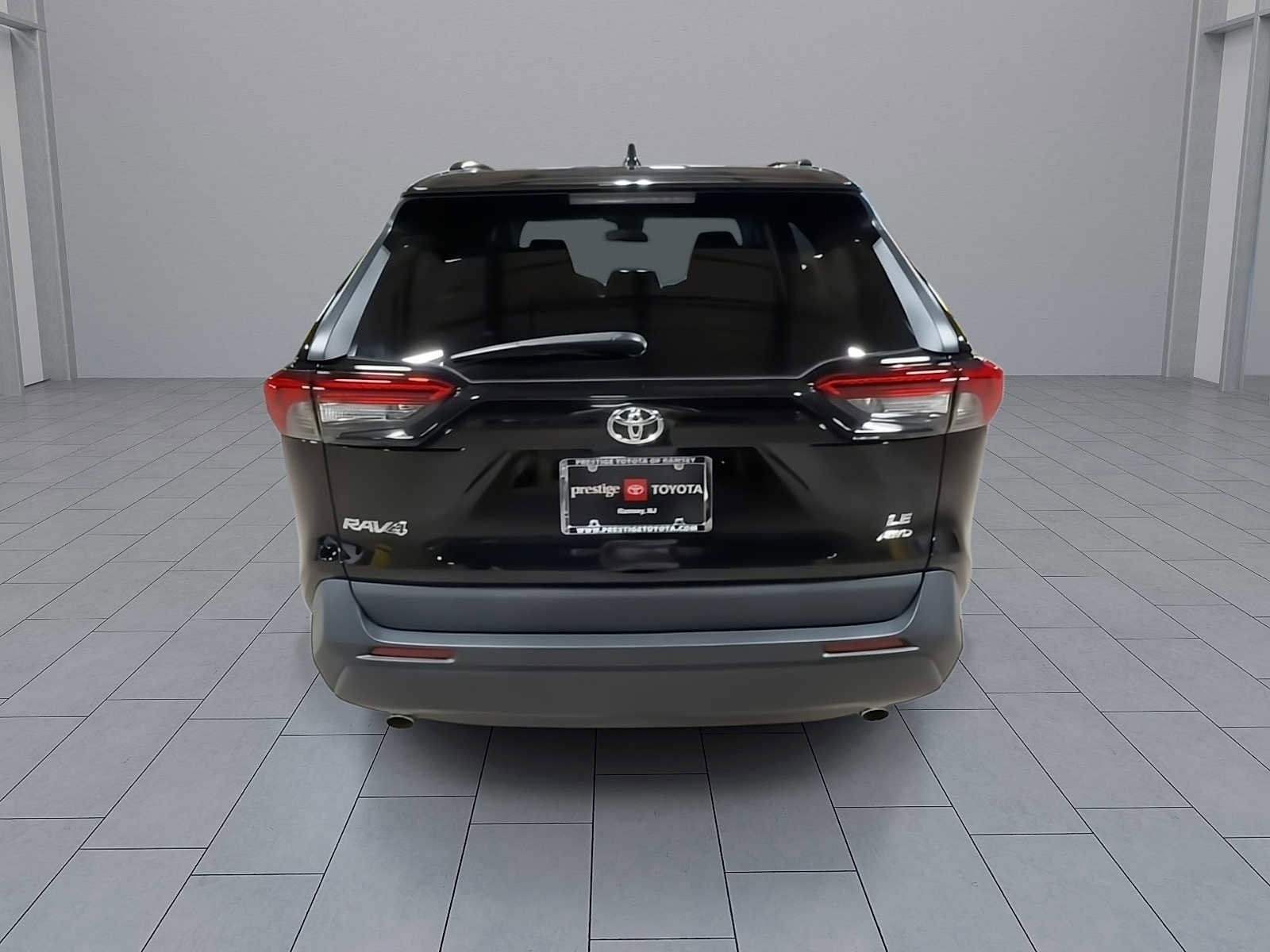 Thumbnail: 2021 Toyota RAV4 - 7
