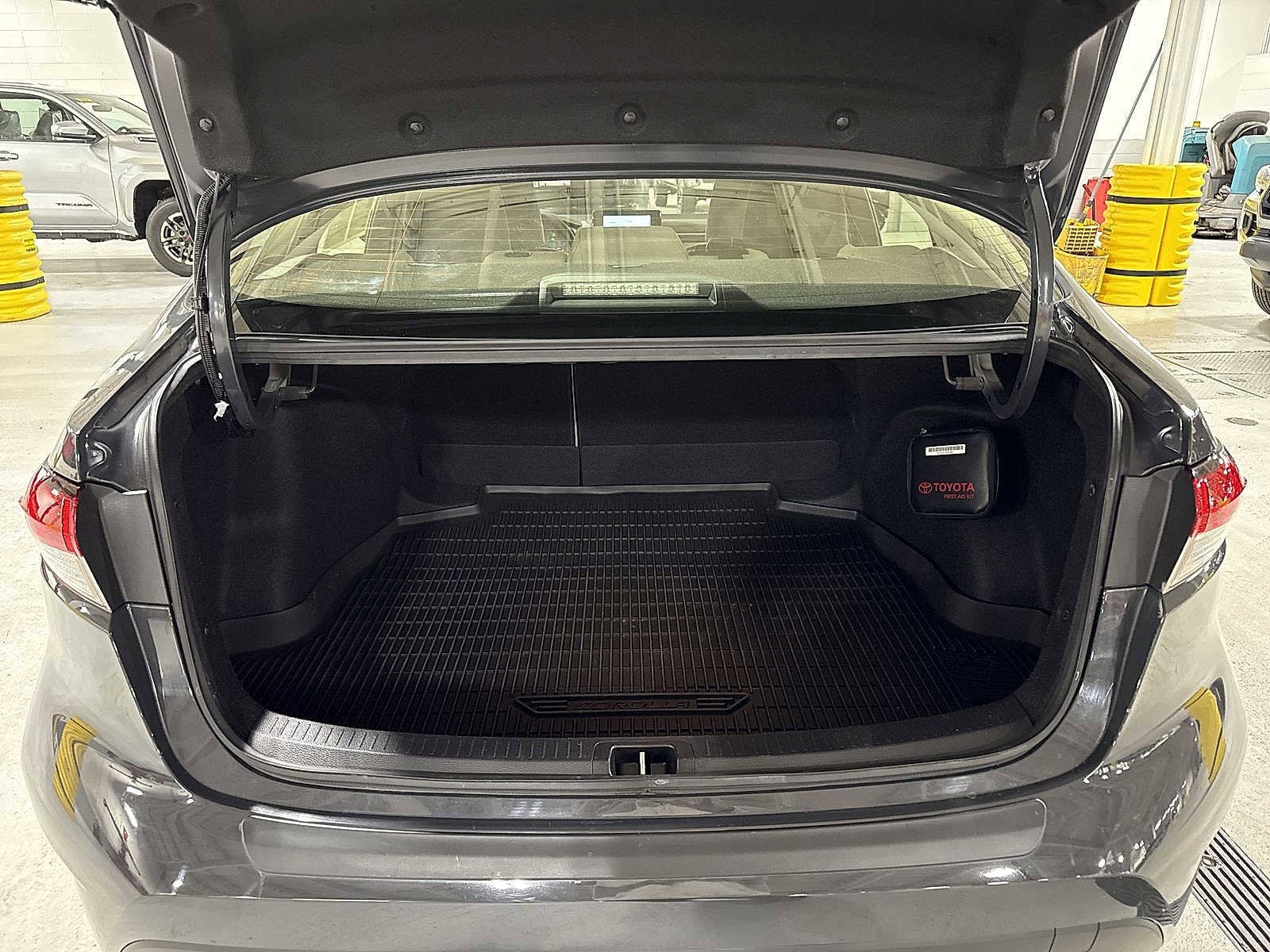 Thumbnail: 2024 Toyota Corolla - 11