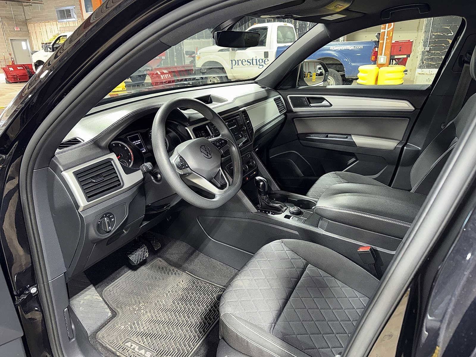 Thumbnail: 2021 Volkswagen Atlas - 27