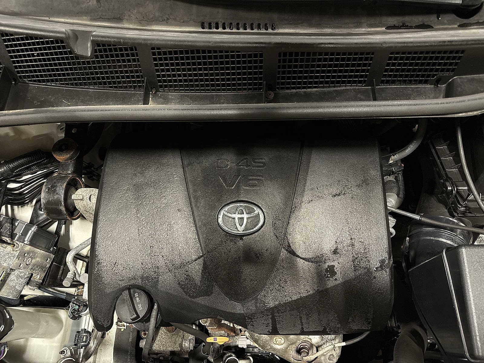 Thumbnail: 2018 Toyota Sienna - 13