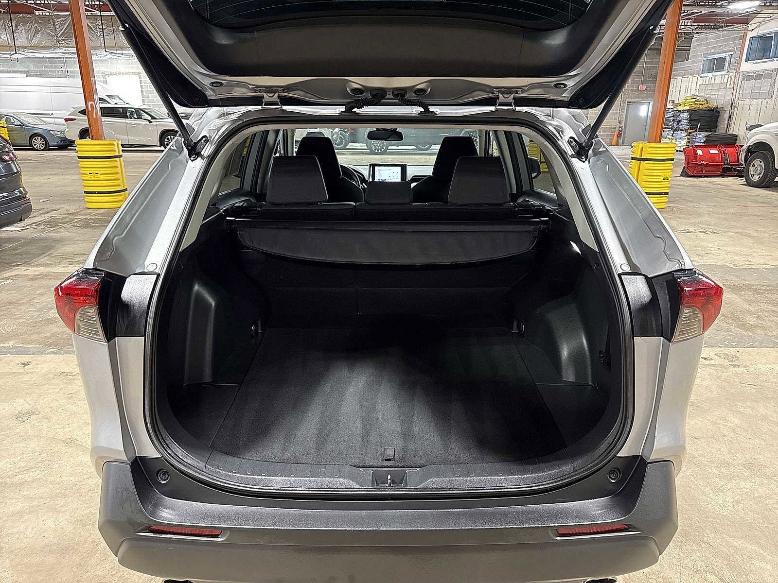 Thumbnail: 2024 Toyota RAV4 - 11