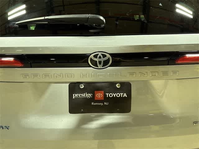 2024 Toyota Grand Highlander Platinum 28