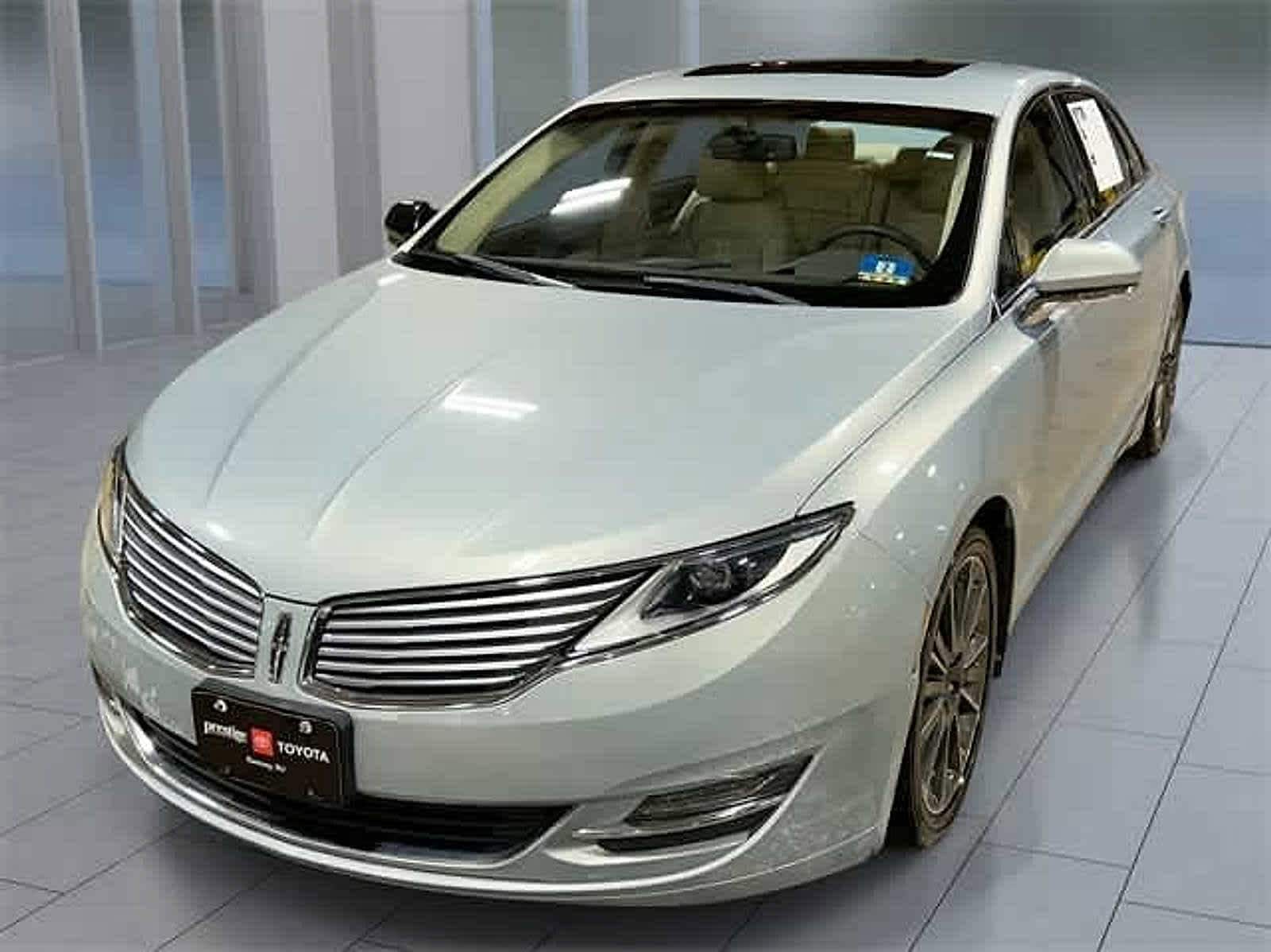 Thumbnail: 2014 Lincoln MKZ - 2