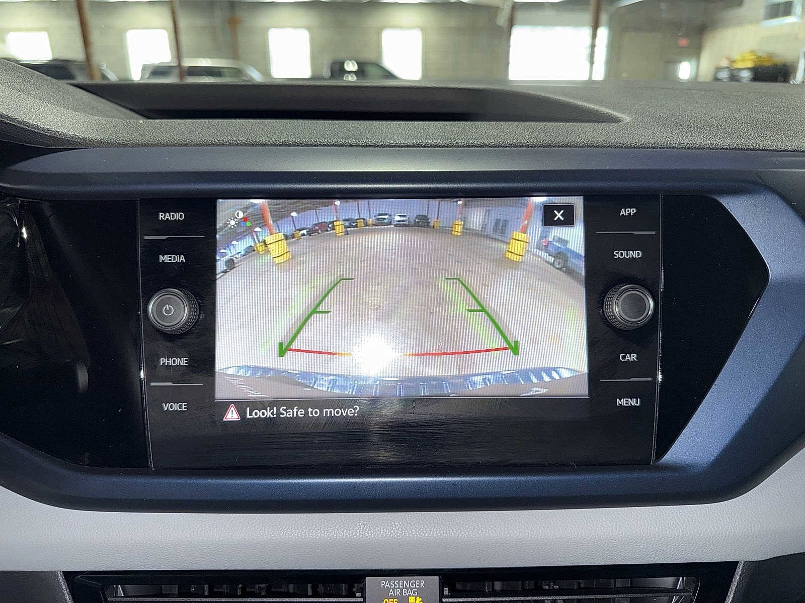 Thumbnail: 2022 Volkswagen Taos - 24