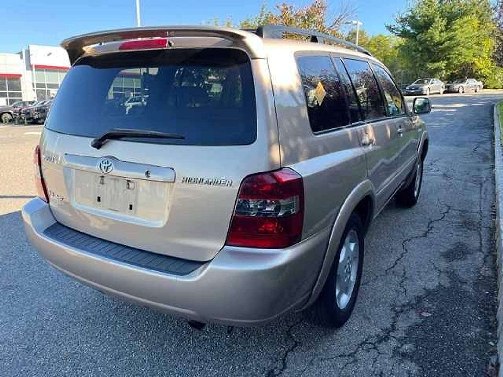 Thumbnail: 2004 Toyota Highlander - 5