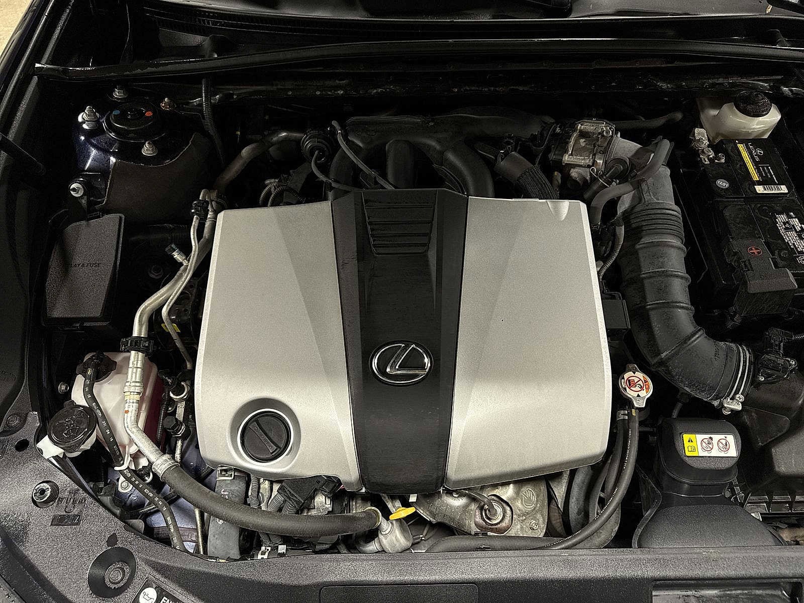 Thumbnail: 2019 Lexus ES - 11