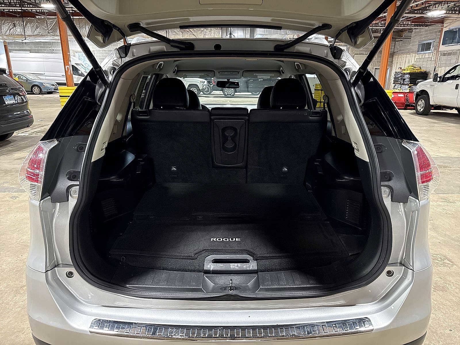 Thumbnail: 2015 Nissan Rogue - 11