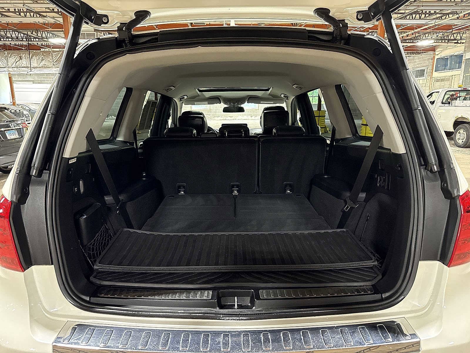 Thumbnail: 2013 Mercedes-Benz GL-Class - 11