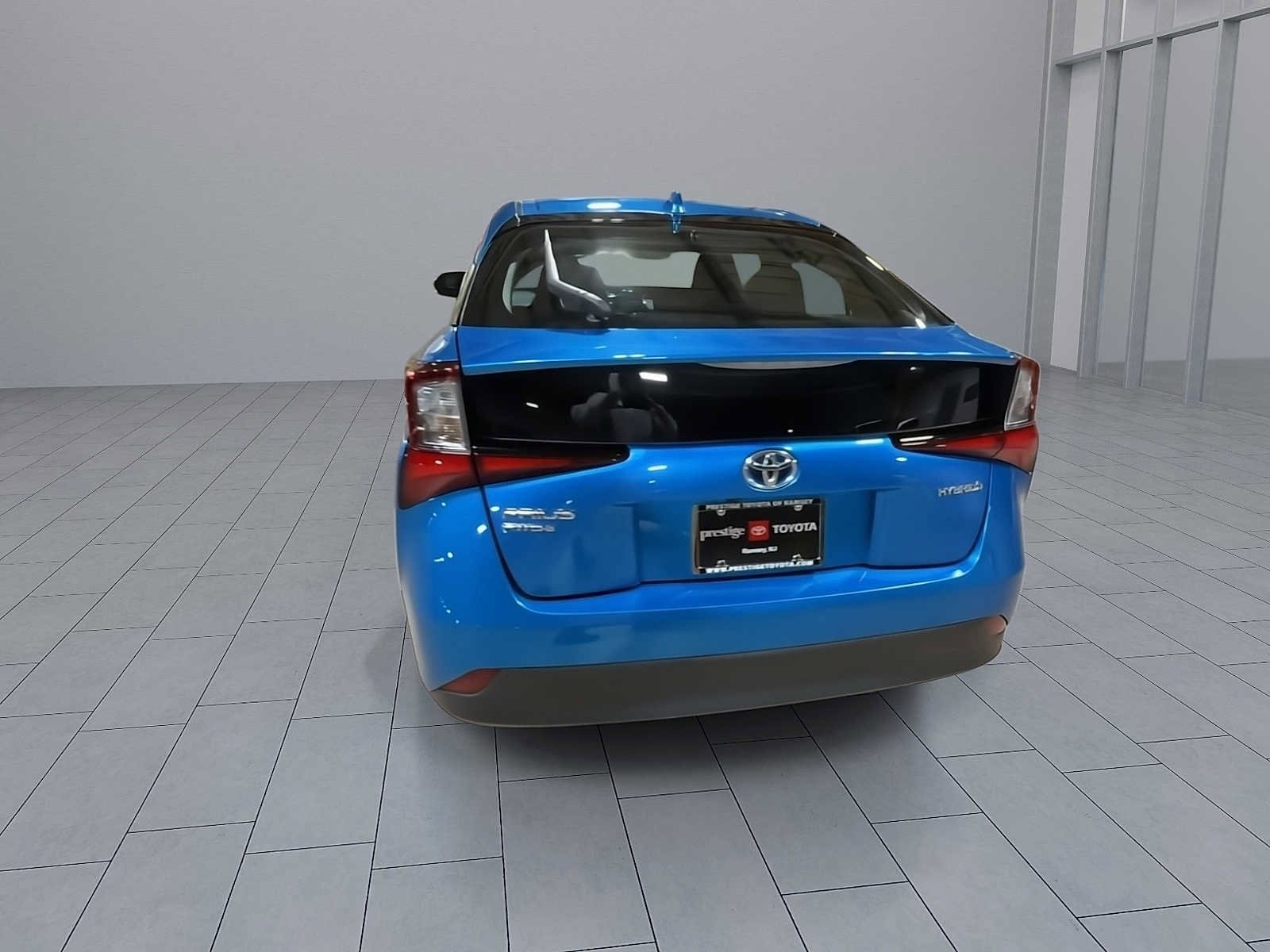 Thumbnail: 2022 Toyota Prius - 7