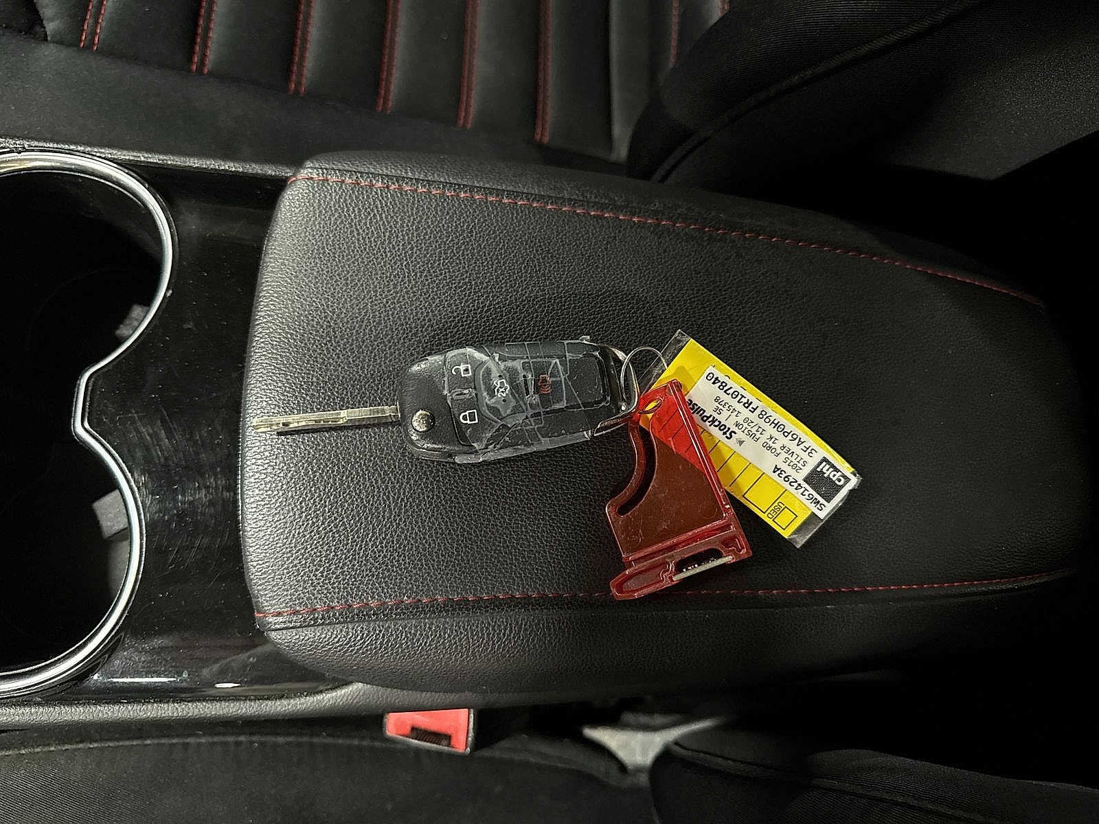 Thumbnail: 2015 Ford Fusion - 31