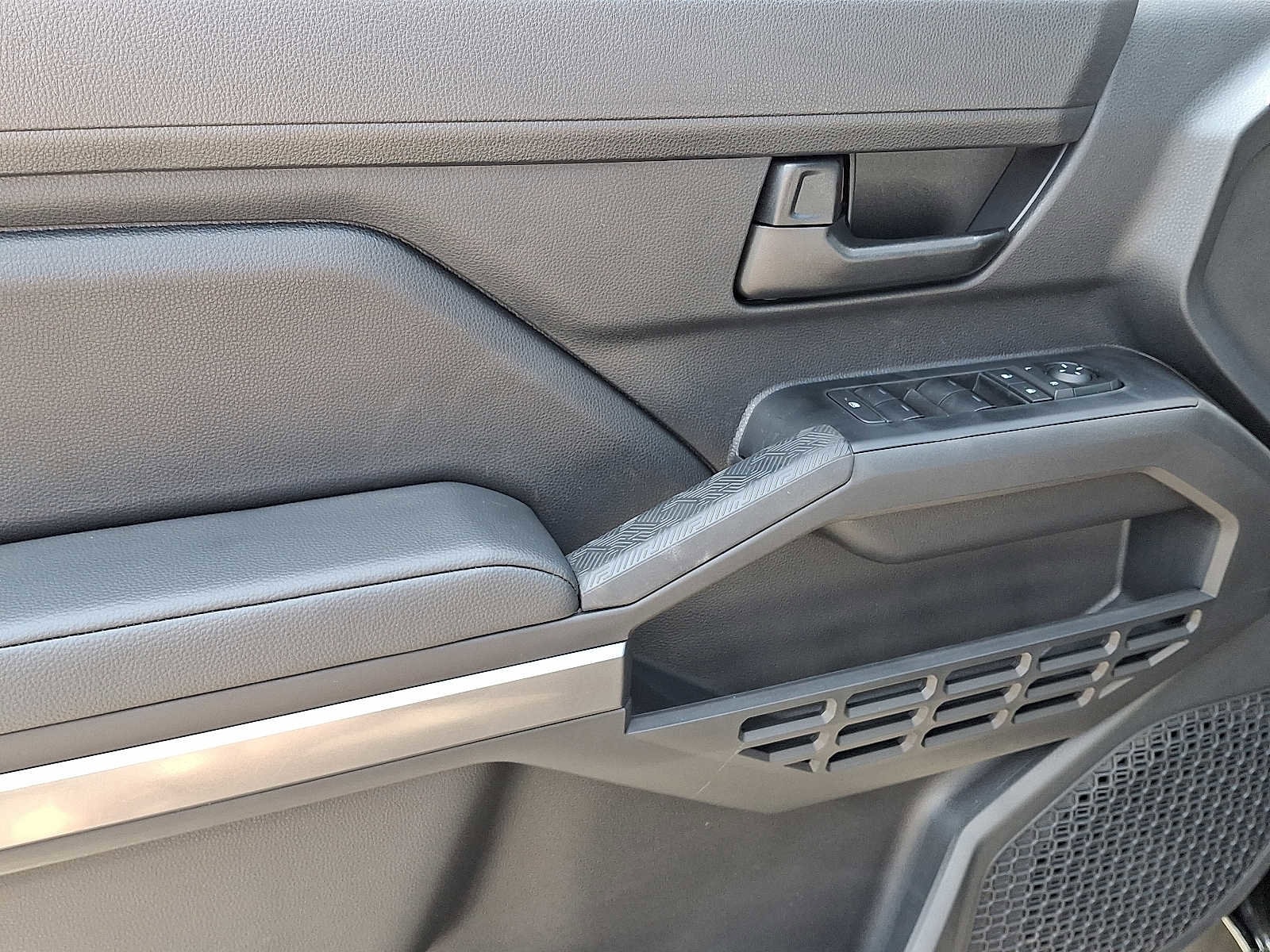 Thumbnail: 2025 Toyota Tacoma - 9