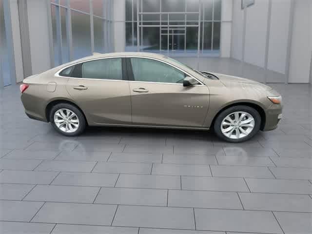 Thumbnail: 2020 Chevrolet Malibu - 9