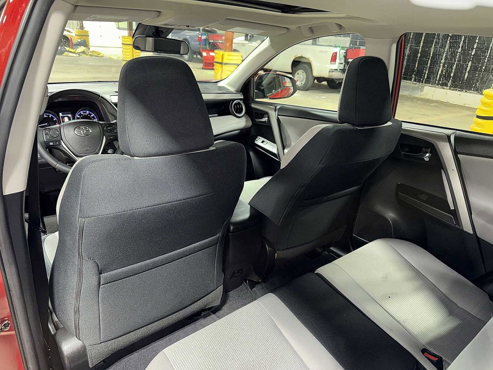 Thumbnail: 2017 Toyota RAV4 - 27