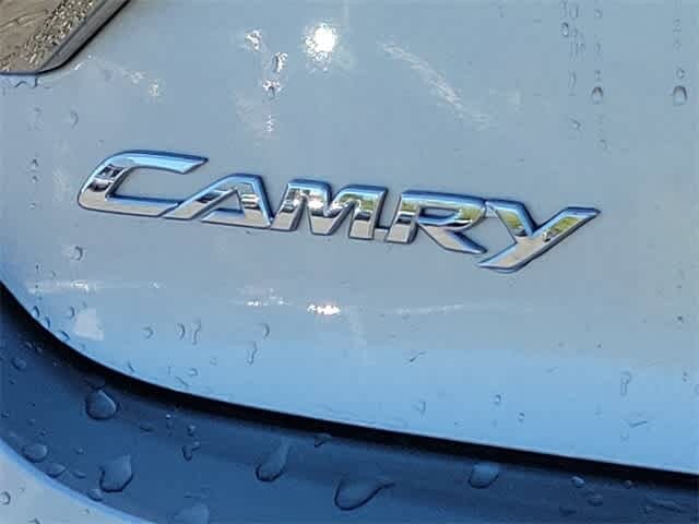 2016 Toyota Camry SE 25