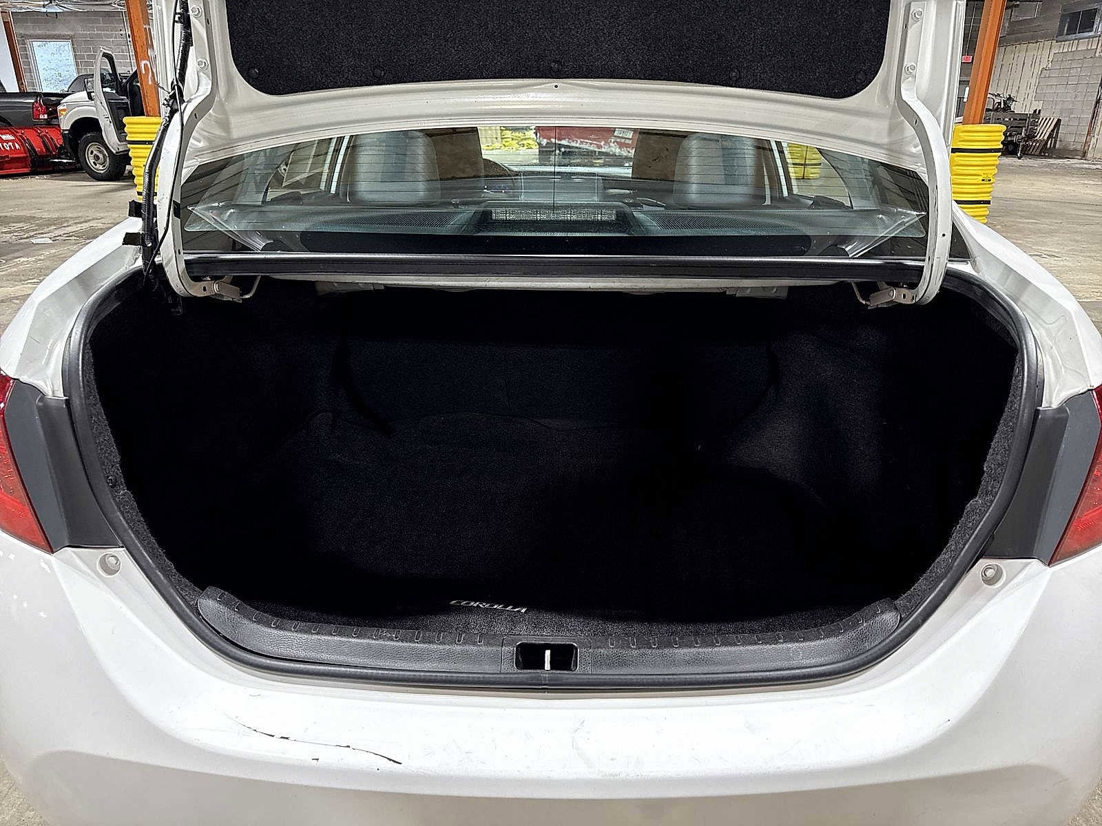 Thumbnail: 2017 Toyota Corolla - 11