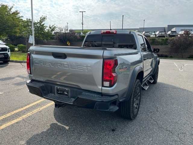 Thumbnail: 2023 Chevrolet Colorado - 4
