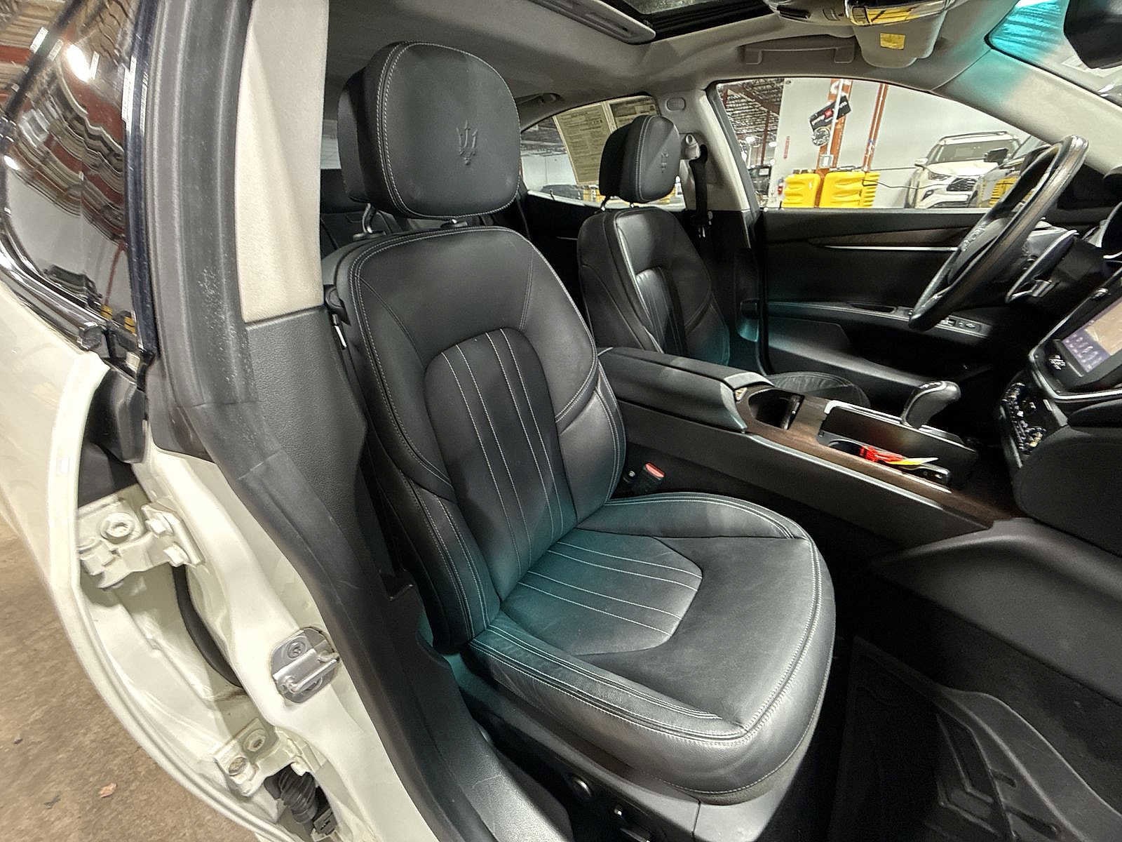 Thumbnail: 2015 Maserati Ghibli - 16