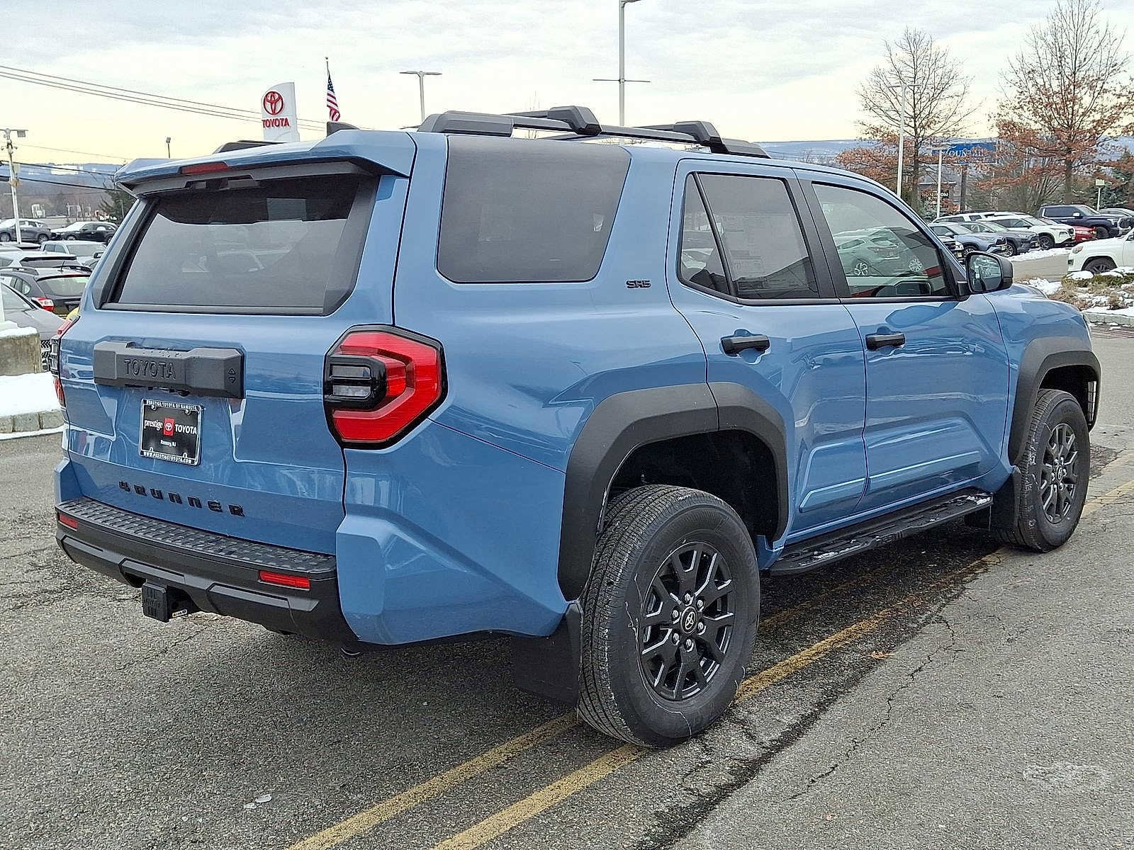 Thumbnail: 2025 Toyota 4Runner - 12