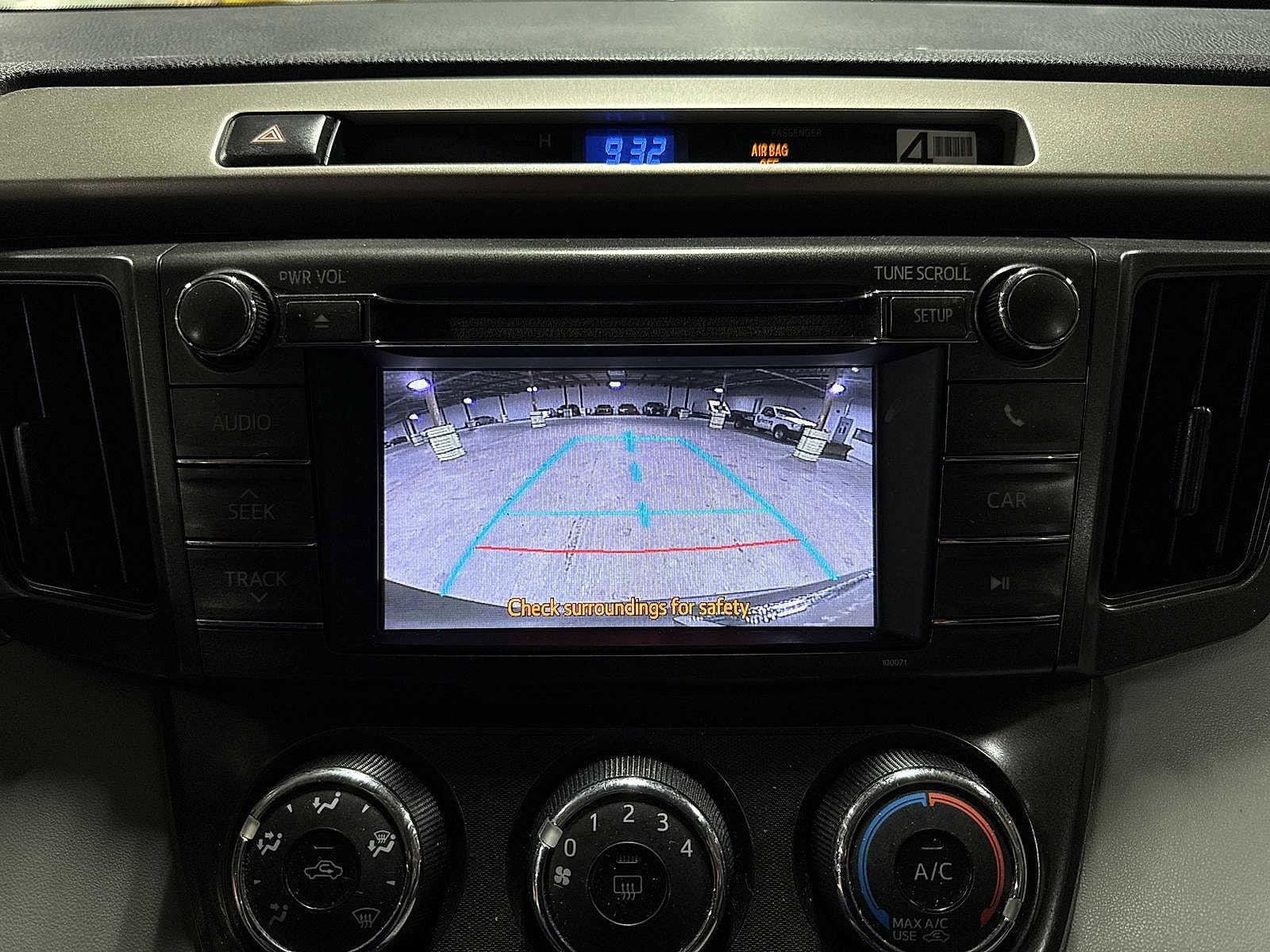 Thumbnail: 2013 Toyota RAV4 - 23