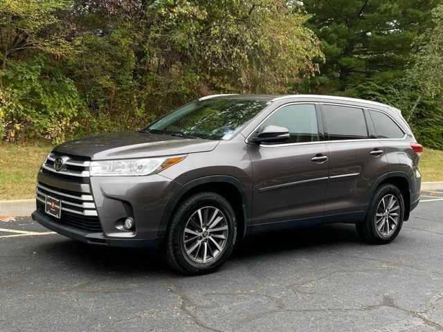 2019 Toyota Highlander XLE -
                Ramsey, NJ