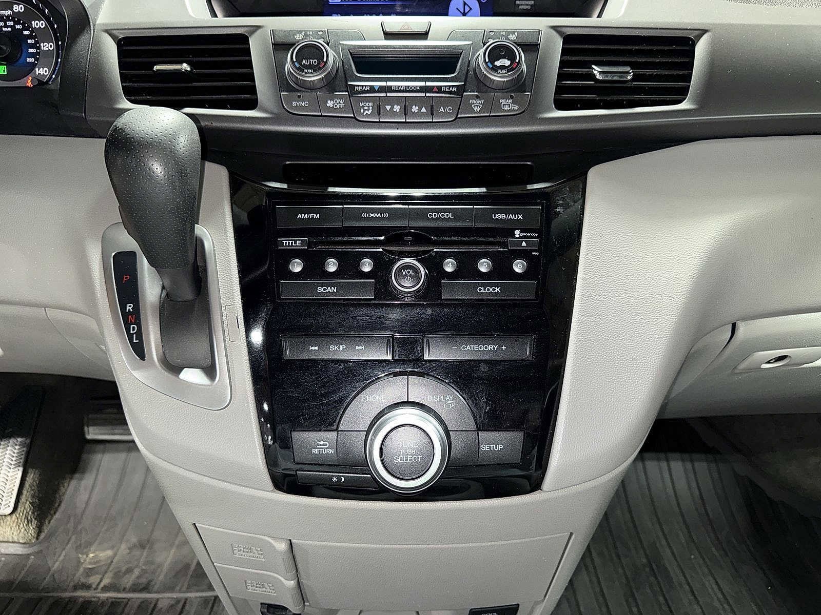 Thumbnail: 2012 Honda Odyssey - 21