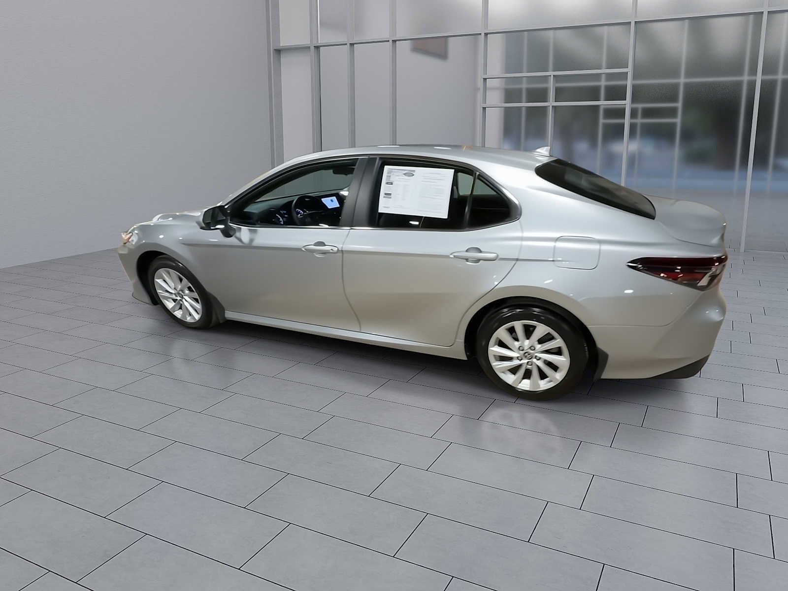 Thumbnail: 2021 Toyota Camry - 6