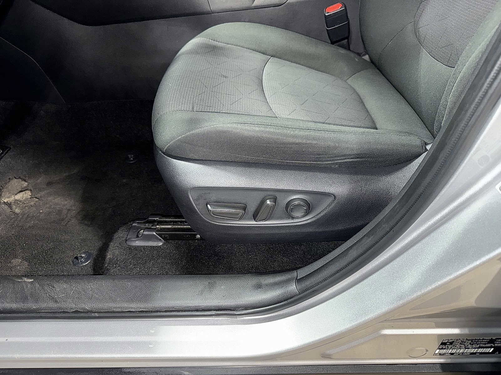 Thumbnail: 2024 Toyota RAV4 - 23