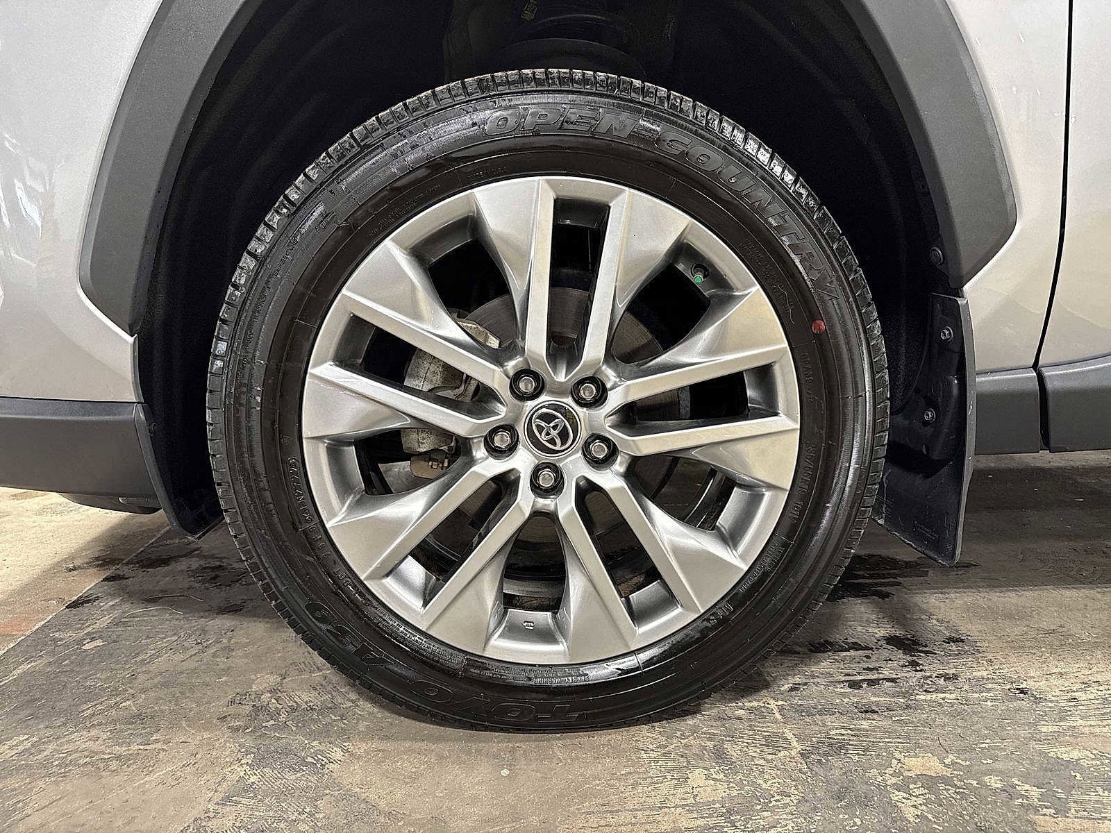 Thumbnail: 2022 Toyota RAV4 - 10