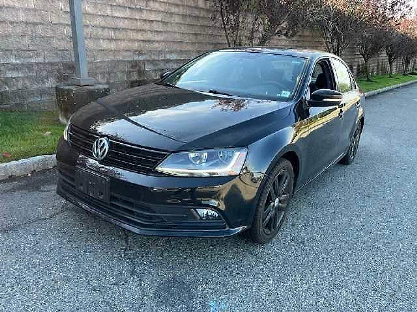 Thumbnail: 2018 Volkswagen Jetta - 1