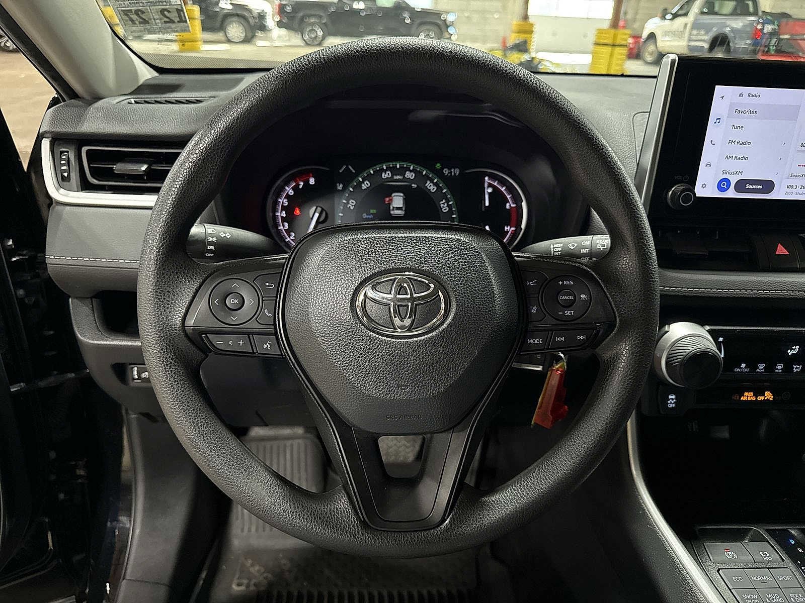 Thumbnail: 2023 Toyota RAV4 - 18