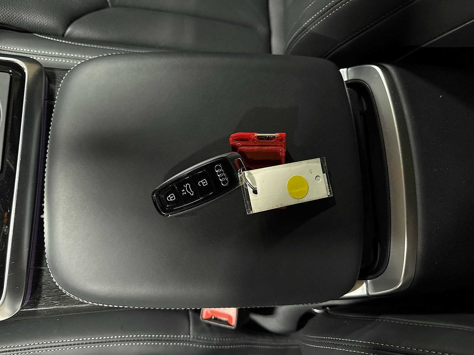 Thumbnail: 2025 Audi Q7 - 35