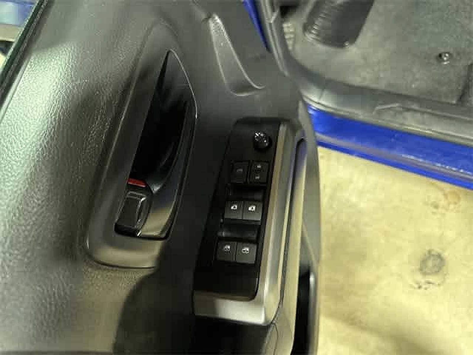 Thumbnail: 2023 Toyota Tacoma - 33