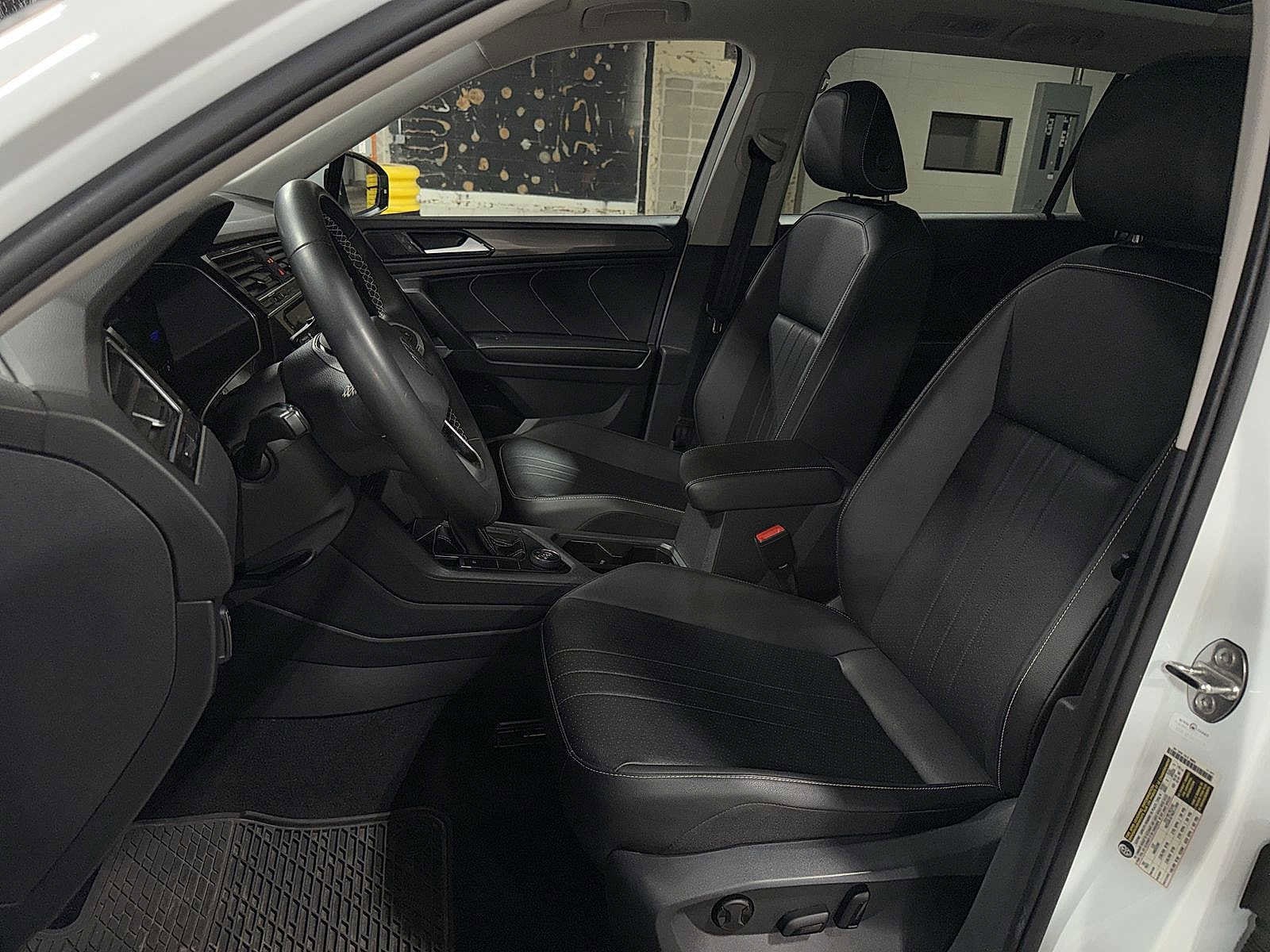 Thumbnail: 2022 Volkswagen Tiguan - 15