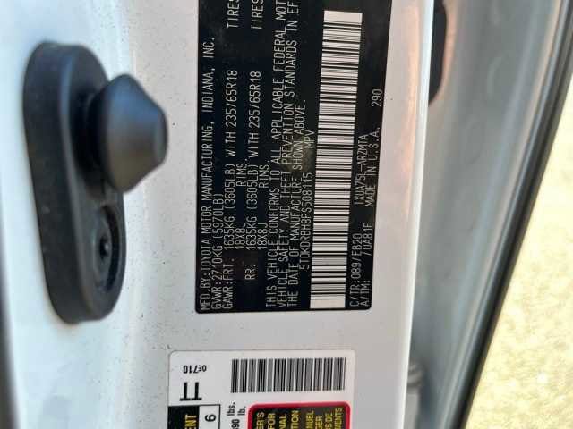 Thumbnail: 2023 Toyota Highlander - 9