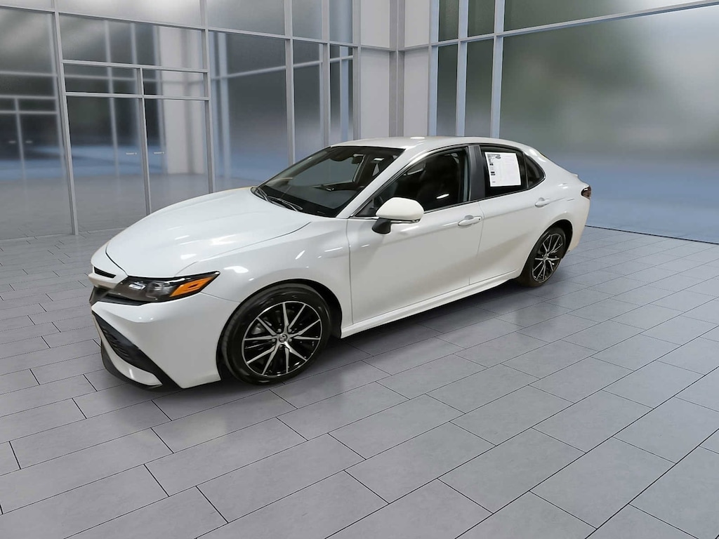 Used 2024 Toyota Camry SE Sedan