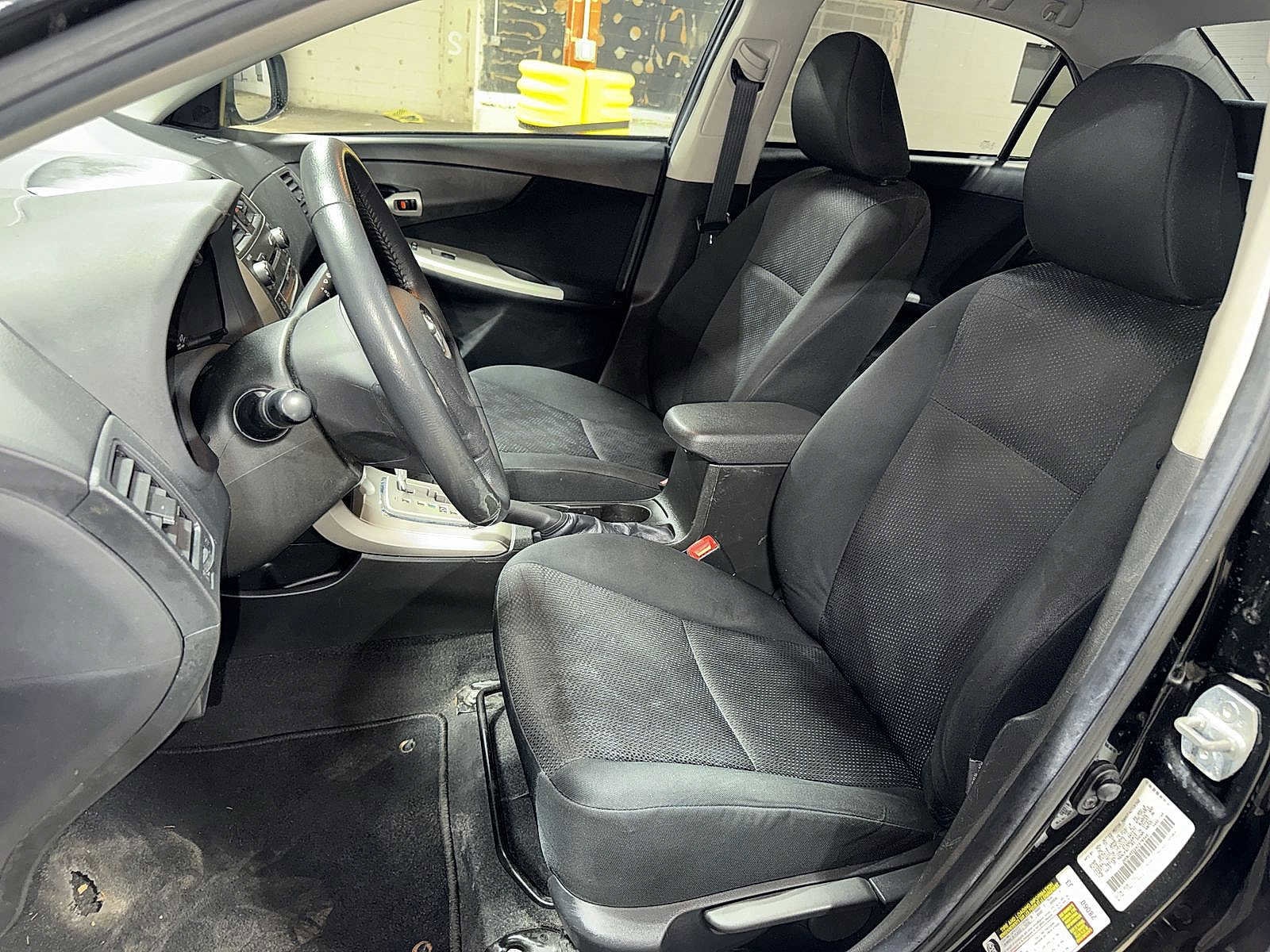 Thumbnail: 2010 Toyota Corolla - 14