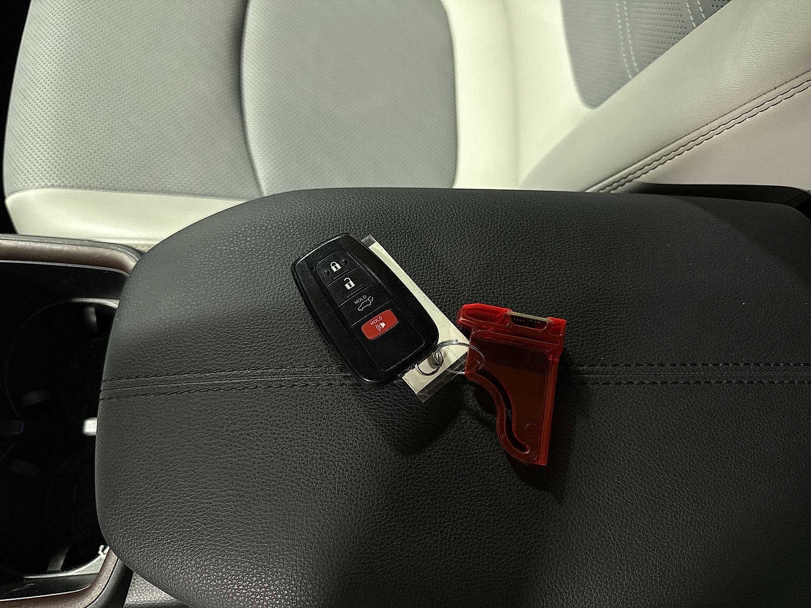 Thumbnail: 2023 Toyota RAV4 - 37