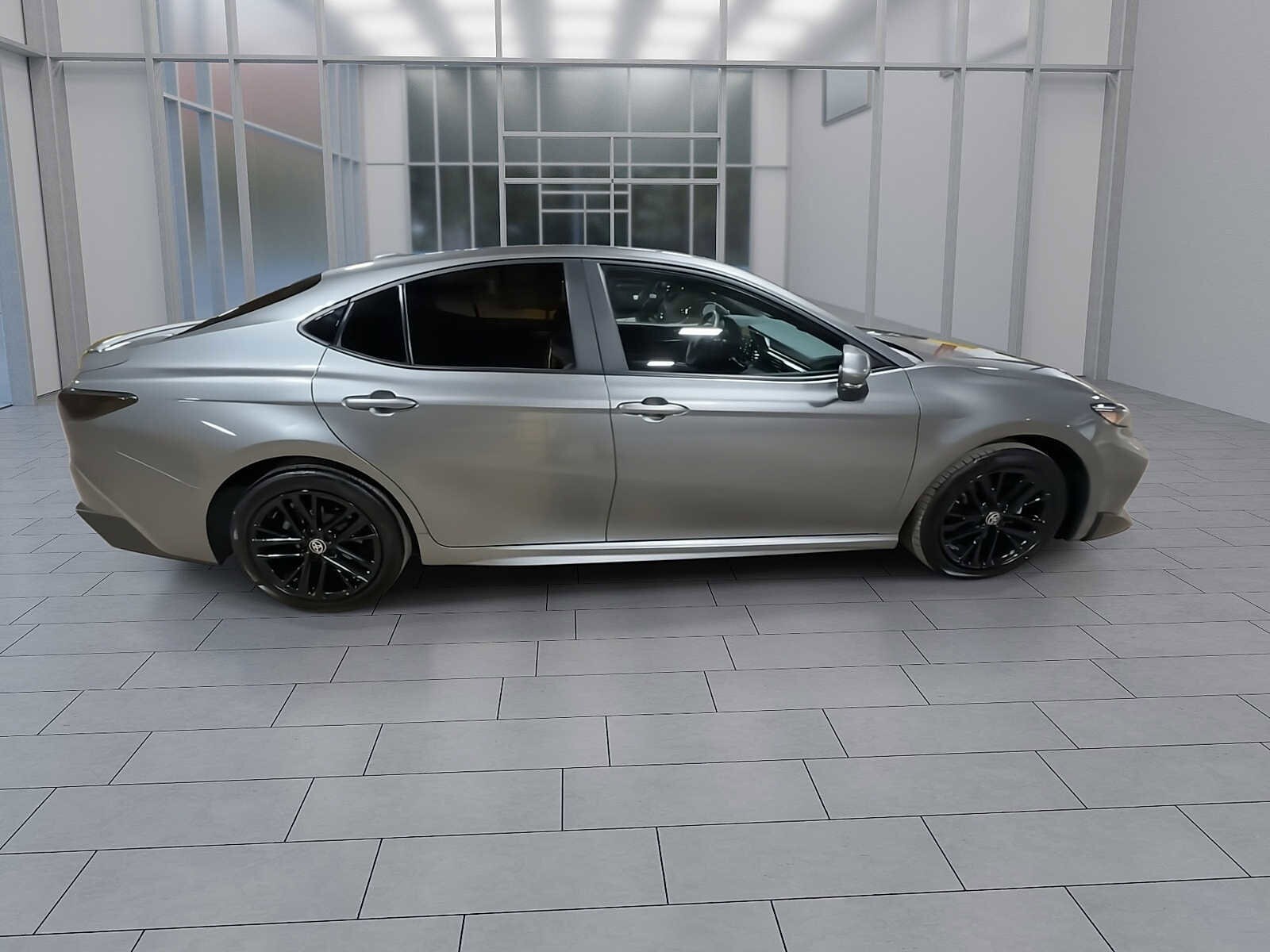 Thumbnail: 2025 Toyota Camry - 9