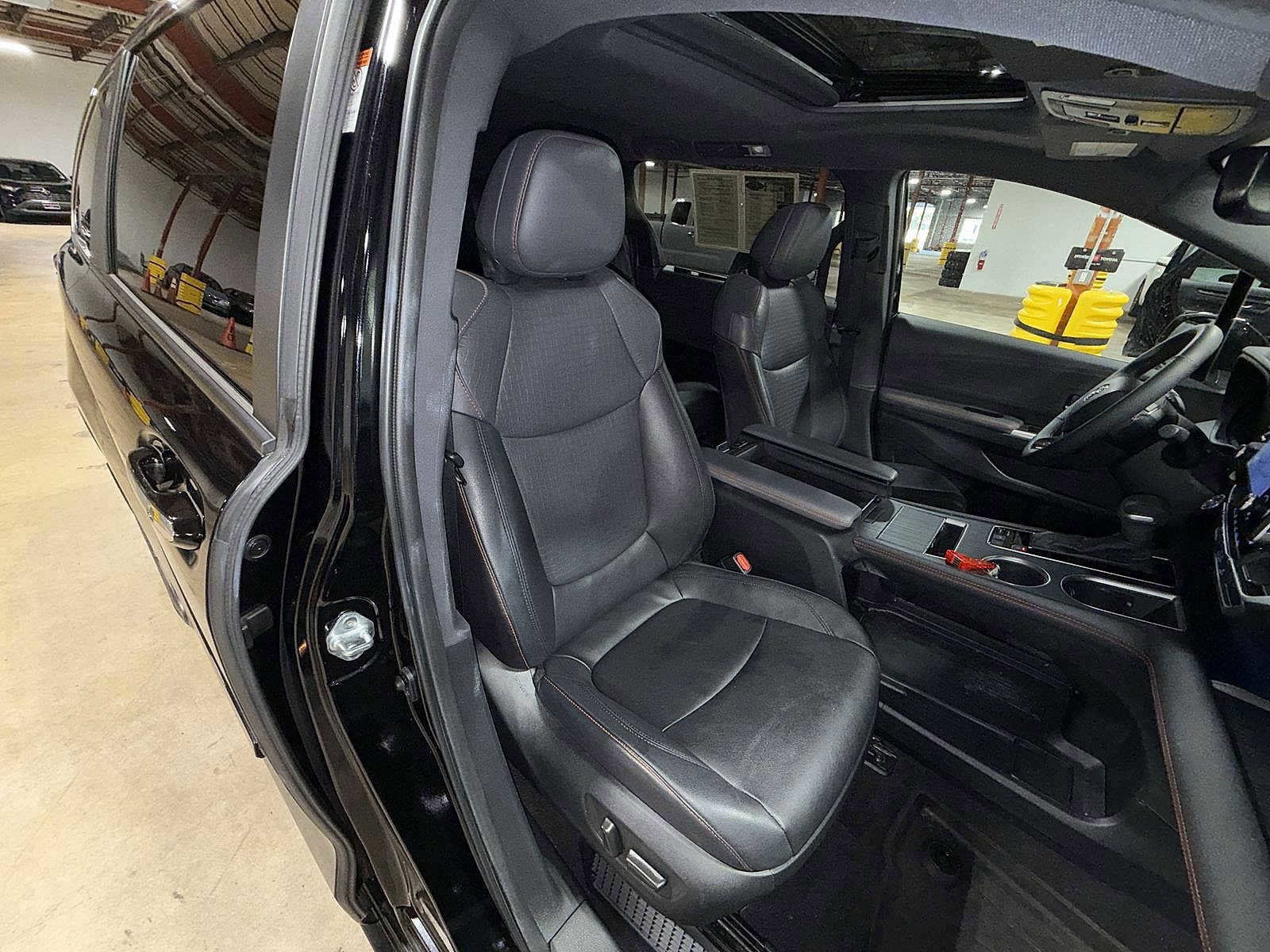 Thumbnail: 2023 Toyota Sienna - 16