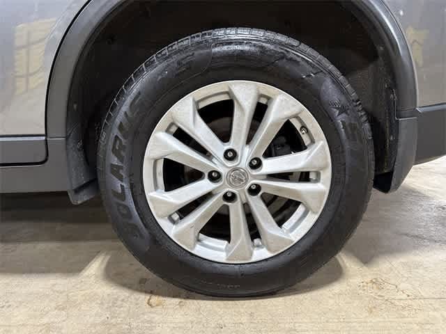 Thumbnail: 2015 Nissan Rogue - 10